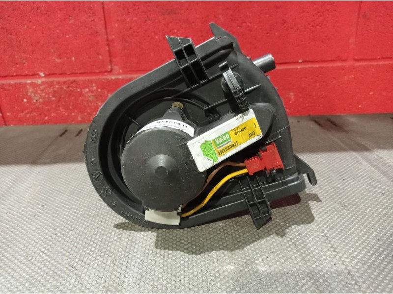 Recambio de motor calefaccion para seat cordoba berlina (6k2) 1.6 | 0.93 - ... 1.6 | 0.93 - ... referencia OEM IAM 1H1820021  