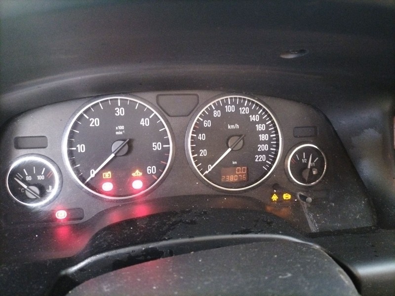 opel zafira a 2.0 dti | 0.99 - 0.05 del año 2004