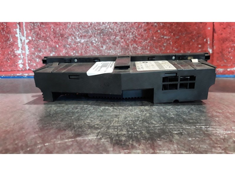 Recambio de mando climatizador para bmw serie 3 berlina (e46) 316i | 10.98 - 12.02 316i | 10.98 - 12.02 referencia OEM IAM 64116