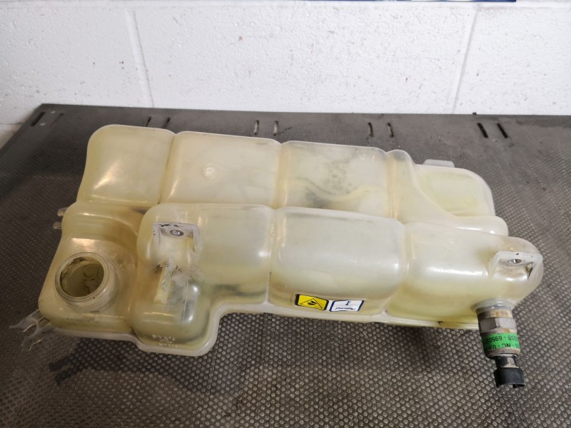 Recambio de deposito expansion para iveco daily caja cerrada (2006 =>)  | ... daily caja cerrada (2006 =>)  | ... referencia OEM