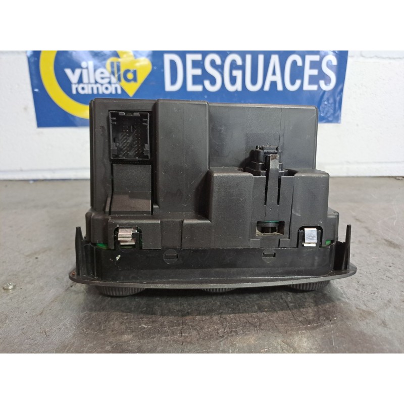 Recambio de mando climatizador para alfa romeo gt (125) 1.9 jtd 16v 150/ distinctive referencia OEM IAM 01560513720  