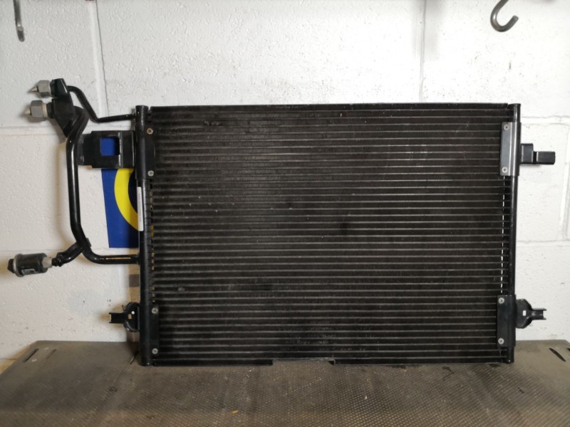 Recambio de condensador radiador aire acondicionado para audi a4 1.9 tdi referencia OEM IAM 8D0260401C   Recambio de condensador radiador aire acondicionado para audi a4 1.9 tdi referencia OEM IAM 8D0260401C
