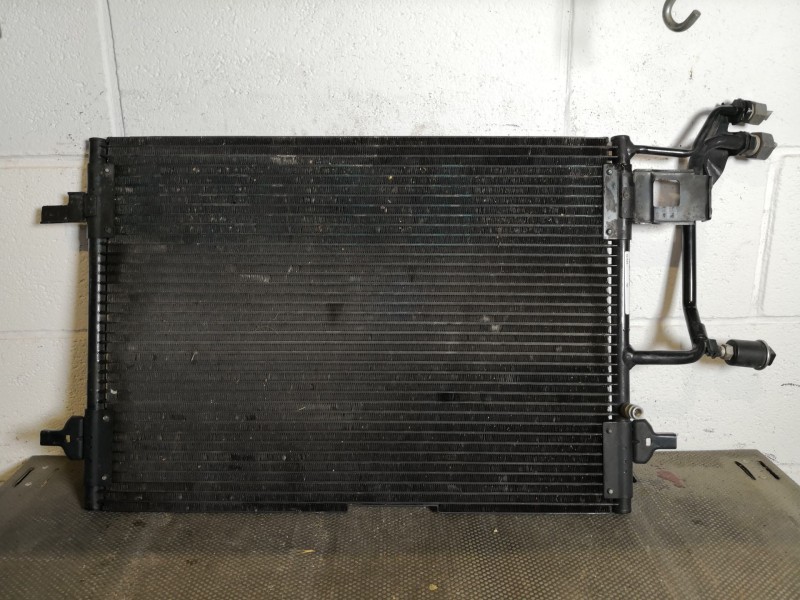 Recambio de condensador radiador aire acondicionado para audi a4 1.9 tdi referencia OEM IAM 8D0260401C   Recambio de condensador radiador aire acondicionado para audi a4 1.9 tdi referencia OEM IAM 8D0260401C