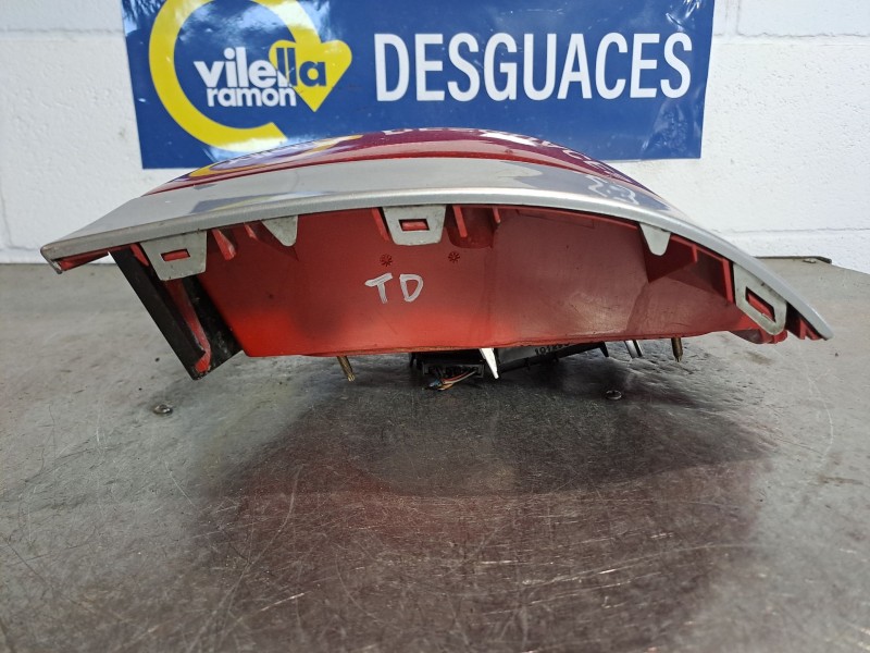 Recambio de piloto trasero derecho para audi a4 1.9 tdi referencia OEM IAM    Recambio de piloto trasero derecho para audi a4 1.9 tdi referencia OEM IAM