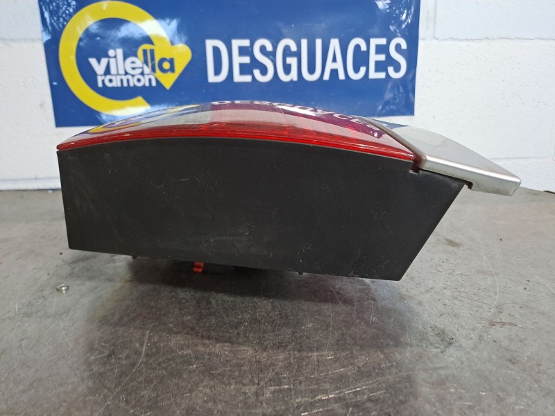 Recambio de piloto trasero derecho para audi a4 1.9 tdi referencia OEM IAM    Recambio de piloto trasero derecho para audi a4 1.9 tdi referencia OEM IAM