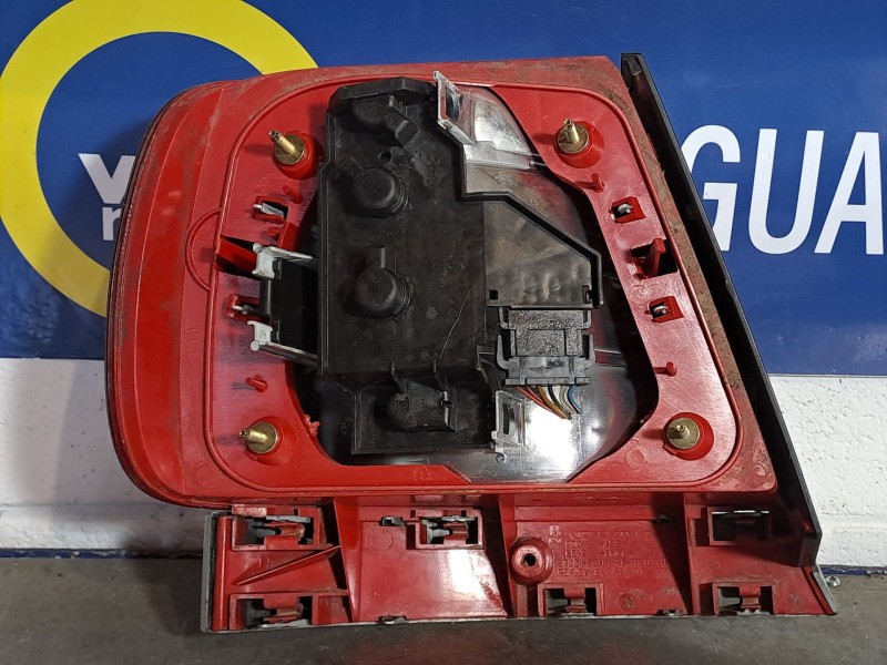 Recambio de piloto trasero derecho para audi a4 1.9 tdi referencia OEM IAM    Recambio de piloto trasero derecho para audi a4 1.9 tdi referencia OEM IAM