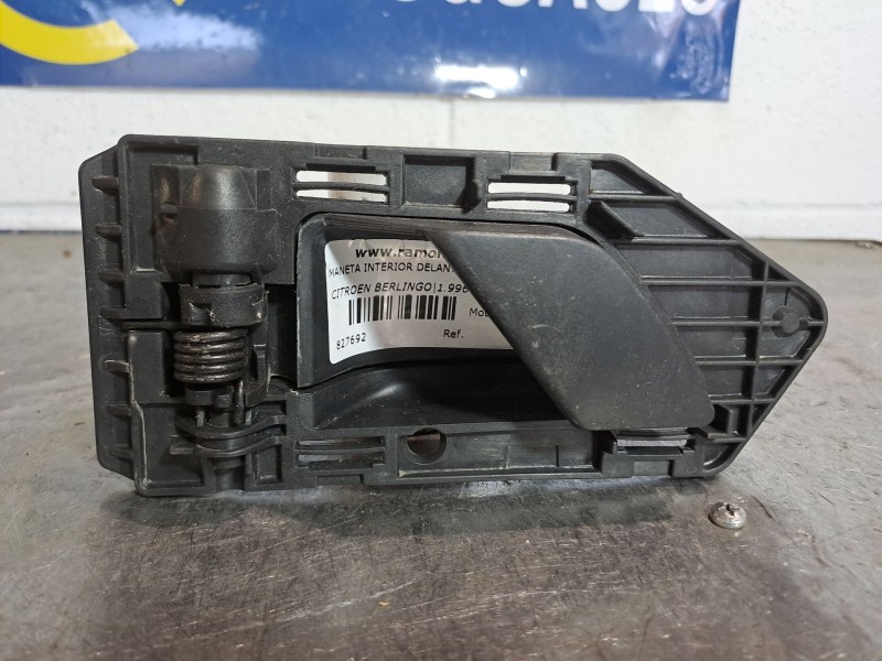 Recambio de maneta interior delantera derecha para citroen berlingo referencia OEM IAM    Recambio de maneta interior delantera derecha para citroen berlingo referencia OEM IAM