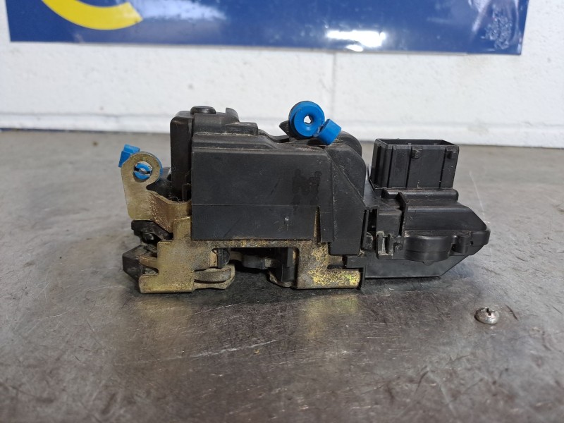 Recambio de cerradura puerta delantera derecha para citroen berlingo referencia OEM IAM   