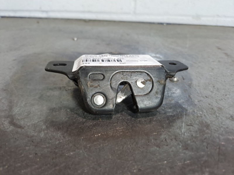Recambio de cerradura puerta trasera derecha para citroen berlingo referencia OEM IAM   