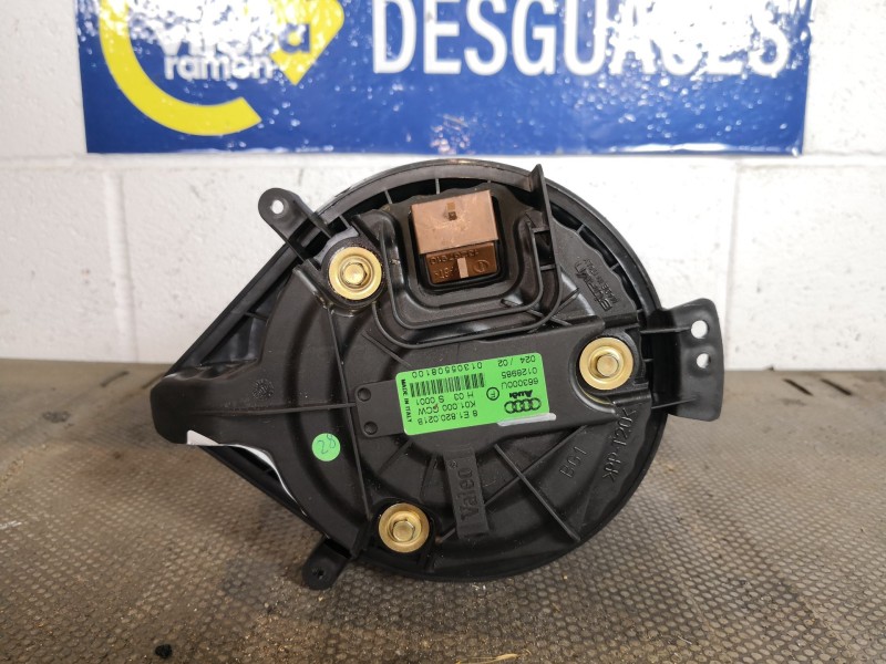 Recambio de motor calefaccion para audi a4 berlina (8e) referencia OEM IAM 8E1820021B   Recambio de motor calefaccion para audi a4 berlina (8e) referencia OEM IAM 8E1820021B