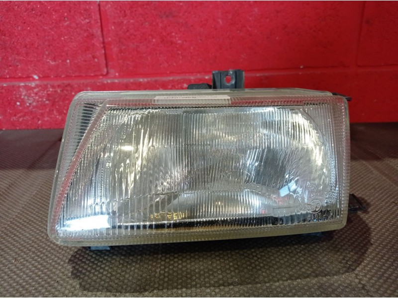Recambio de faro izquierdo para seat cordoba berlina (6k2) 1.6 | 0.93 - ... 1.6 | 0.93 - ... referencia OEM IAM   