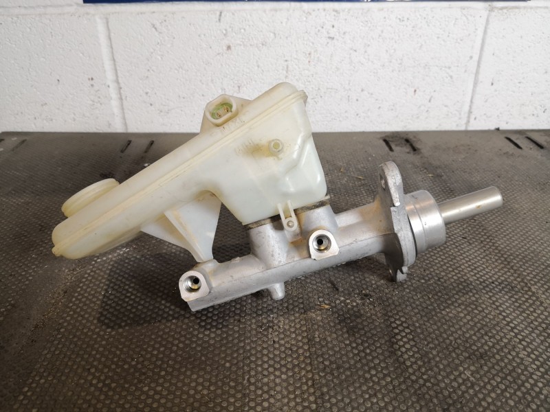 Recambio de bomba freno para opel vivaro 2.0 cdti 114 l1 2.7t combi9 referencia OEM IAM    Recambio de bomba freno para opel vivaro 2.0 cdti 114 l1 2.7t combi9 referencia OEM IAM