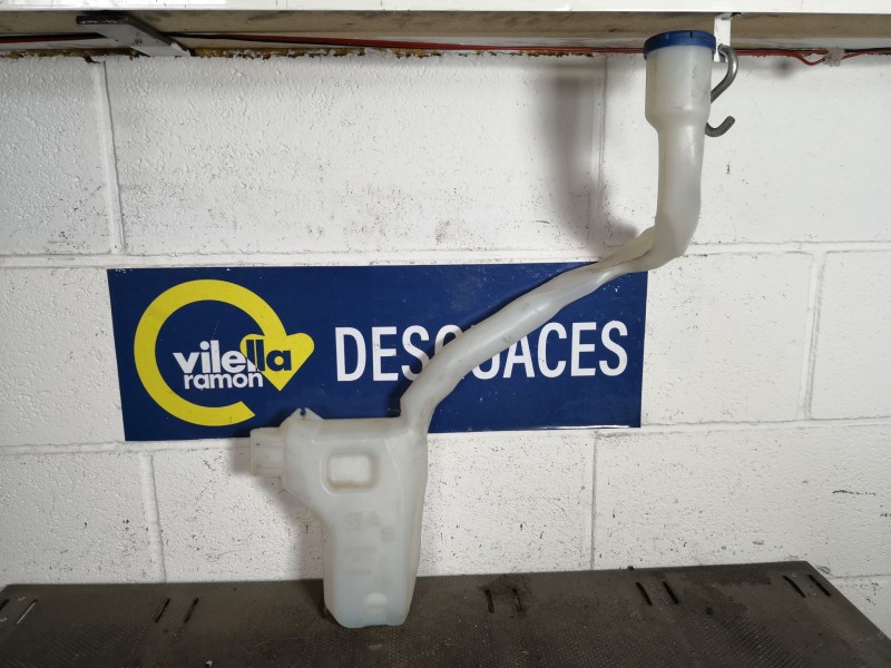 Recambio de deposito limpia para citroen c4 cactus feel referencia OEM IAM   