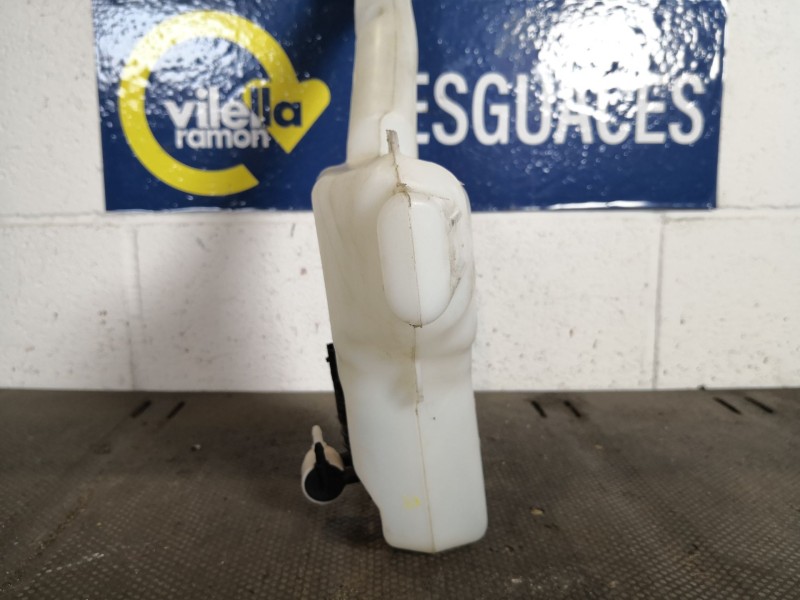 Recambio de deposito limpia para citroen c4 cactus feel referencia OEM IAM   