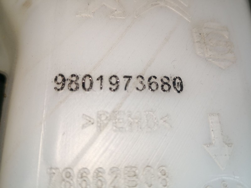 Recambio de deposito limpia para citroen c4 cactus feel referencia OEM IAM   