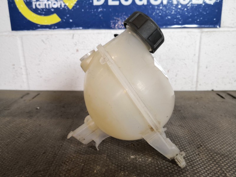 Recambio de deposito expansion para citroen c4 cactus feel referencia OEM IAM   