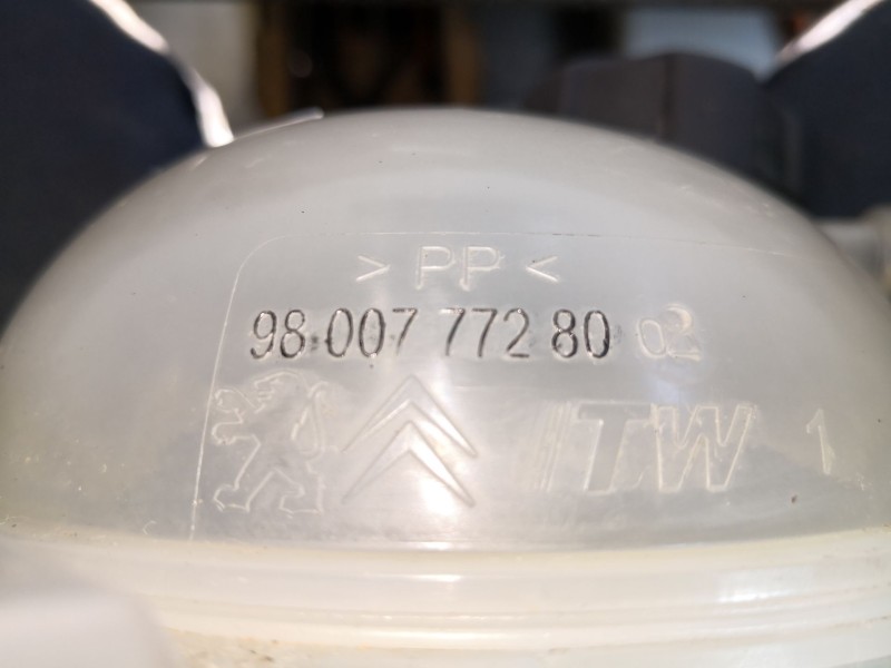 Recambio de deposito expansion para citroen c4 cactus feel referencia OEM IAM   