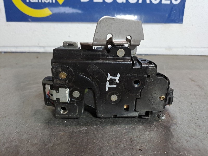 Recambio de cerradura puerta trasera izquierda para audi a4 berlina (8e) referencia OEM IAM    Recambio de cerradura puerta trasera izquierda para audi a4 berlina (8e) referencia OEM IAM