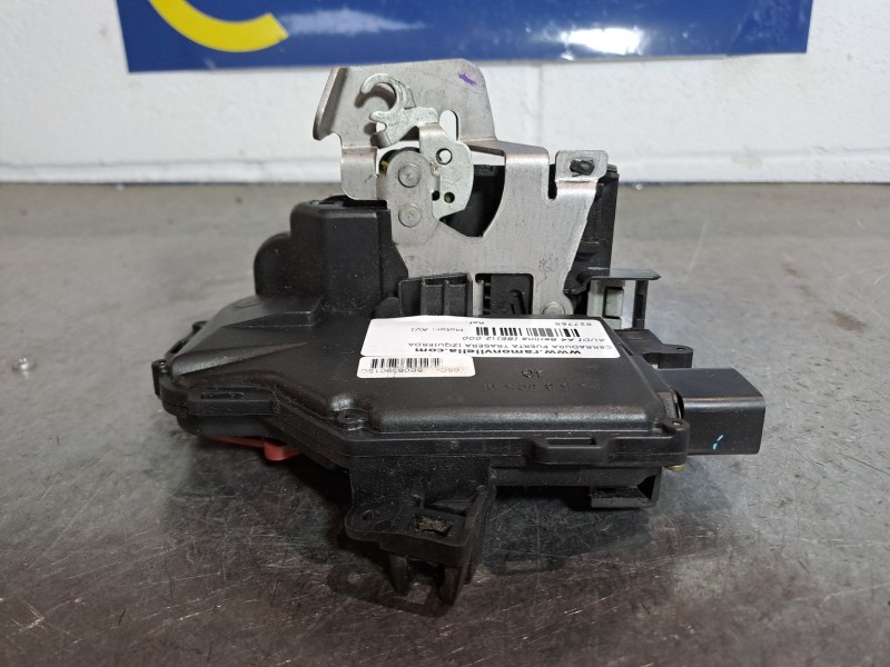 Recambio de cerradura puerta trasera izquierda para audi a4 berlina (8e) referencia OEM IAM    Recambio de cerradura puerta trasera izquierda para audi a4 berlina (8e) referencia OEM IAM