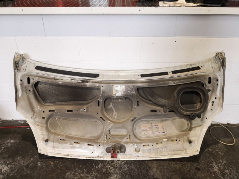 Recambio de capot para iveco daily caja cerrada (2006 =>)  | ... daily caja cerrada (2006 =>)  | ... referencia OEM IAM   