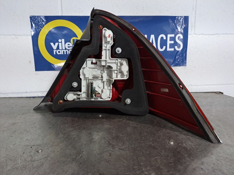 Recambio de piloto trasero izquierdo para ford mondeo referencia OEM IAM   