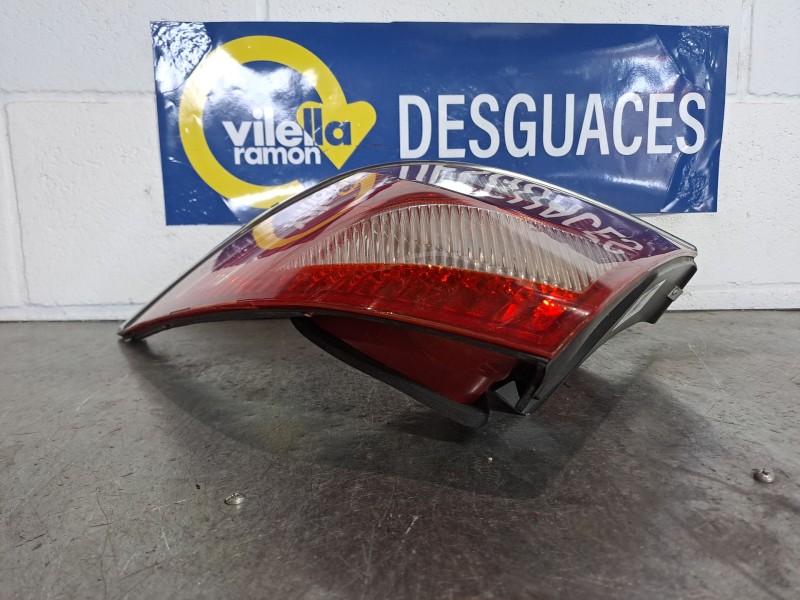 Recambio de piloto trasero derecho para ford mondeo referencia OEM IAM   