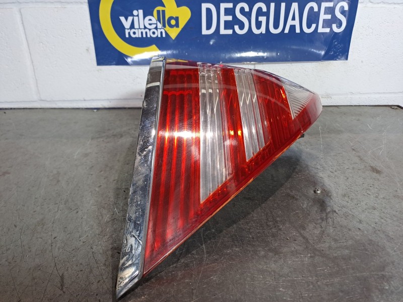 Recambio de piloto trasero derecho para ford mondeo referencia OEM IAM   