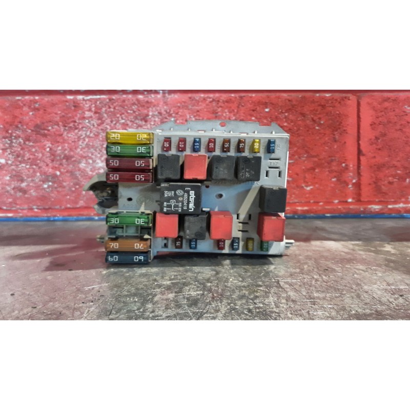 Recambio de caja reles / fusibles para fiat stilo multi wagon (192) 1.9 jtd 115 | 0.03 - ... 1.9 jtd 115 | 0.03 - ... referencia