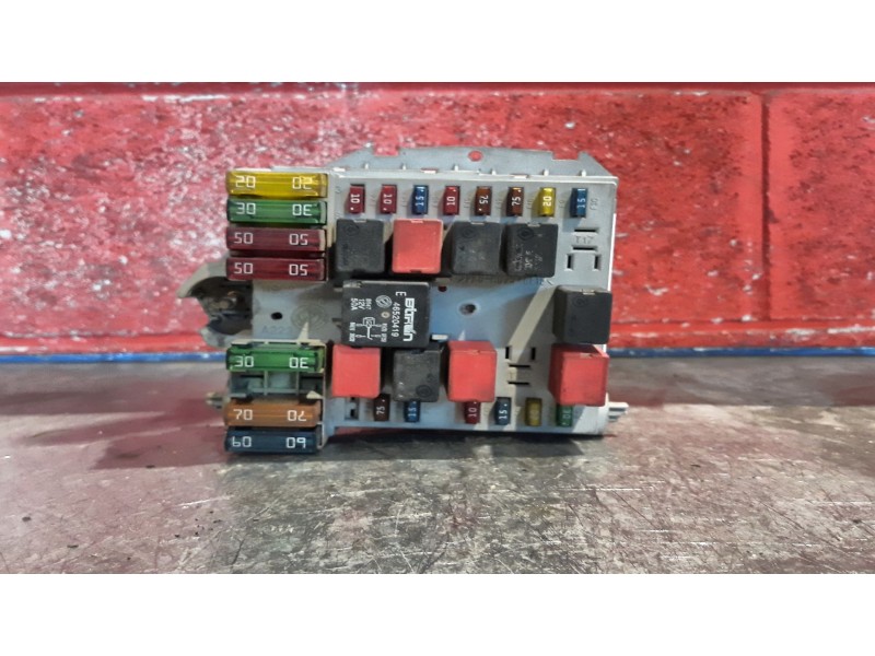 Recambio de caja reles / fusibles para fiat stilo multi wagon (192) 1.9 jtd 115 | 0.03 - ... 1.9 jtd 115 | 0.03 - ... referencia
