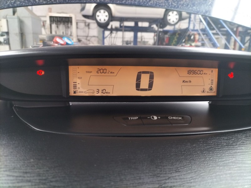 citroen c4 berlina del año 2007