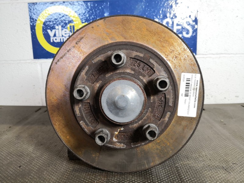 Recambio de buje trasero izquierdo para renault megane iii sport tourer business referencia OEM IAM   