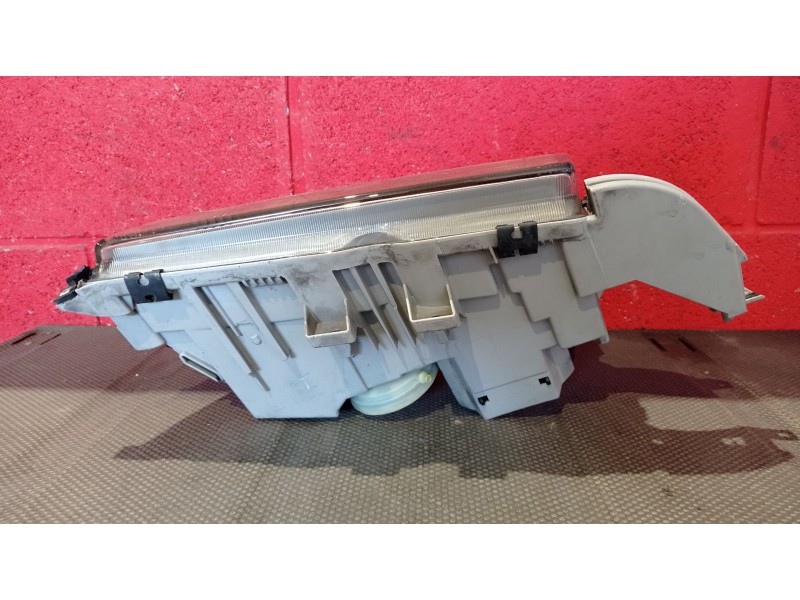 Recambio de faro izquierdo para mercedes clase c (w202) berlina 180 (202.018) referencia OEM IAM   