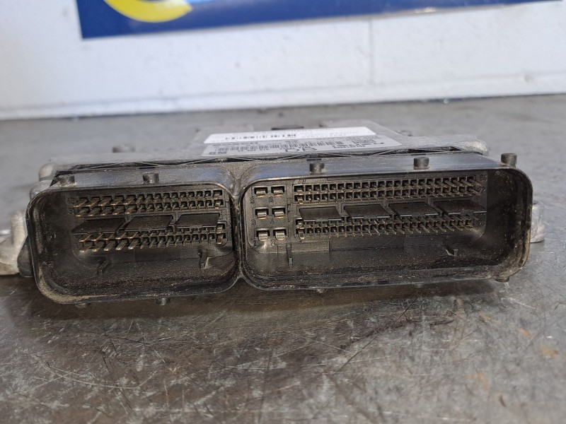 Recambio de centralita motor uce para opel astra h berlina referencia OEM IAM 0281012694 55560810 