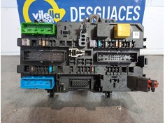 Recambio de caja reles fusibles para opel astra h berlina referencia OEM IAM 13206762 5DK00866932