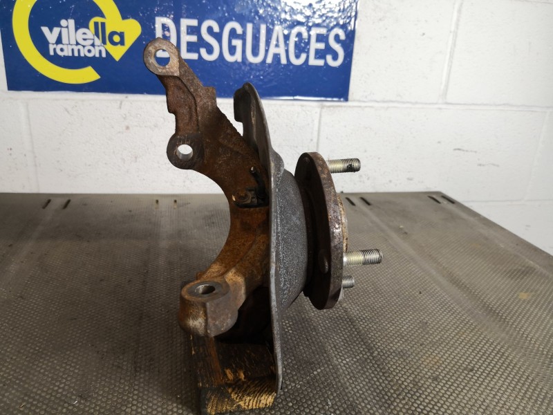 Recambio de mangueta delantera derecha para mitsubishi colt (a150)  | ...  | ... referencia OEM IAM   