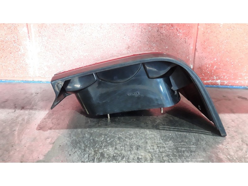 Recambio de piloto trasero derecho para rover 200 214 gsi referencia OEM IAM    Recambio de piloto trasero derecho para rover 200 214 gsi referencia OEM IAM