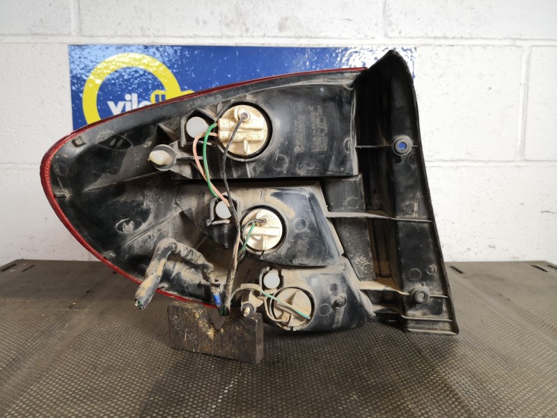 Recambio de piloto trasero derecho para kia rio ls berlina (5-ptas.) | 0.00 - ... ls berlina (5-ptas.) | 0.00 - ... referencia O