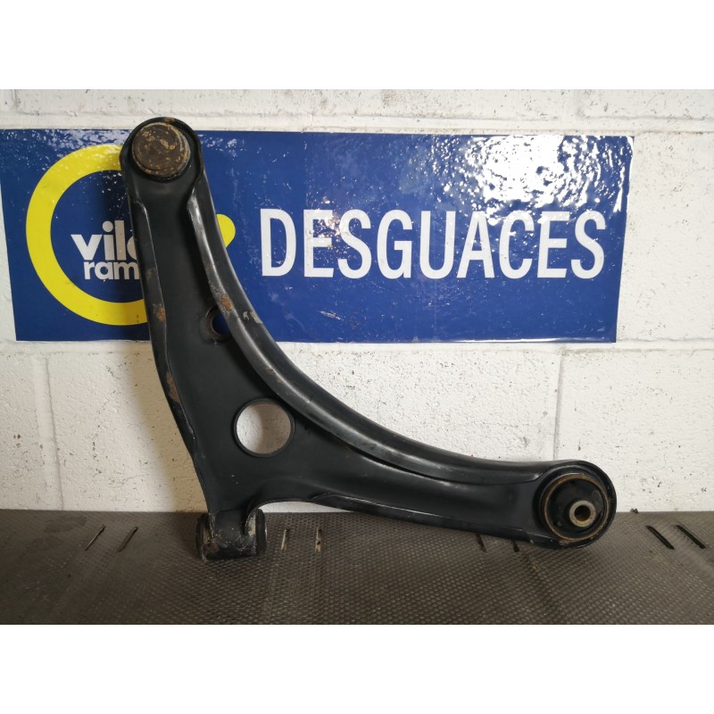 Recambio de brazo suspension inferior delantero izquierdo para mitsubishi colt (a150)  | ...  | ... referencia OEM IAM   