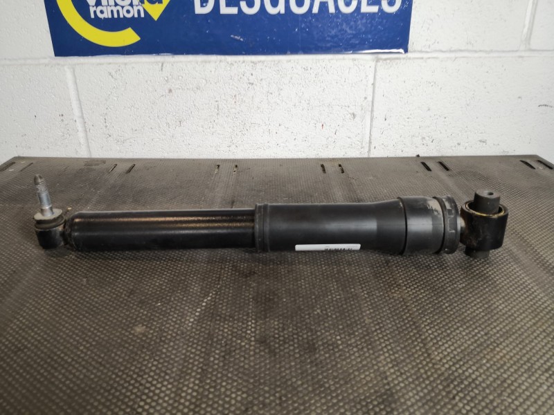 Recambio de amortiguador trasero para renault megane iii sport tourer business referencia OEM IAM 562108593R  