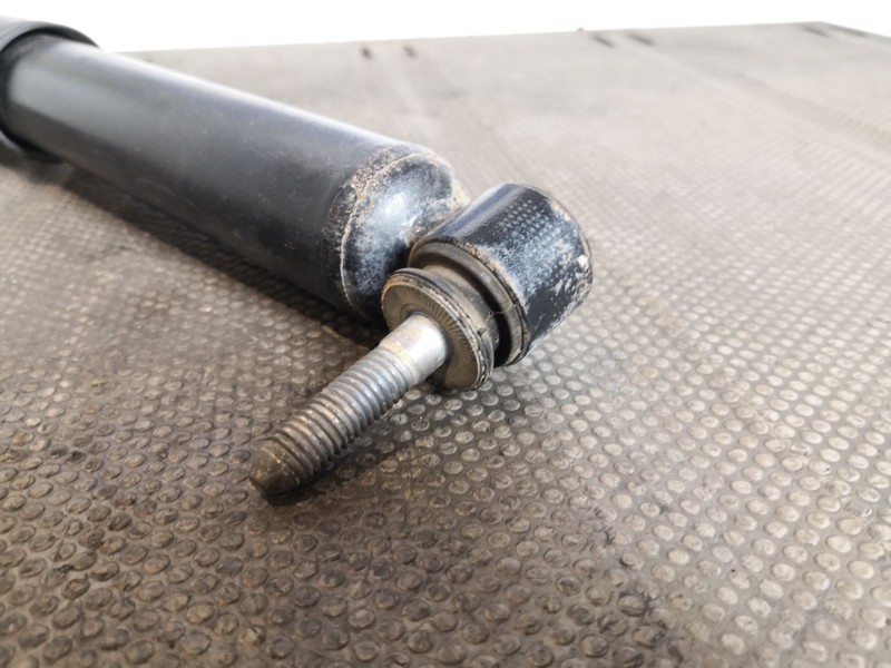 Recambio de amortiguador trasero para renault megane iii sport tourer business referencia OEM IAM 562108593R  