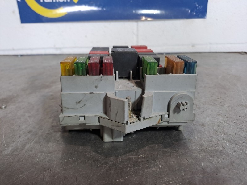 Recambio de caja reles fusibles para fiat stilo (192)  | 0.01 - ...  | 0.01 - ... referencia OEM IAM 51724394 57657 