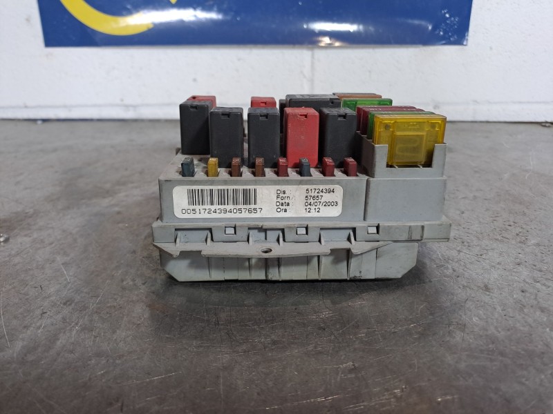 Recambio de caja reles fusibles para fiat stilo (192)  | 0.01 - ...  | 0.01 - ... referencia OEM IAM 51724394 57657 