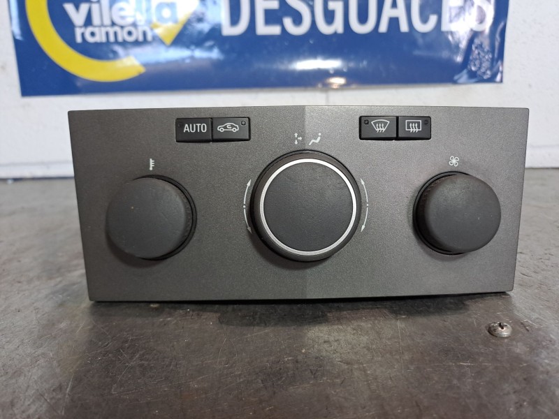 Recambio de mando climatizador para opel astra h berlina referencia OEM IAM 13122963  