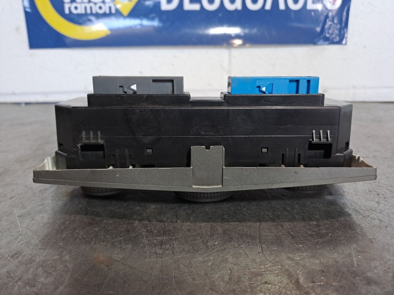 Recambio de mando climatizador para opel astra h berlina referencia OEM IAM 13122963  