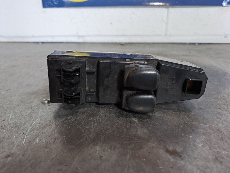 Recambio de mando elevalunas delantero izquierdo para daewoo lanos referencia OEM IAM   