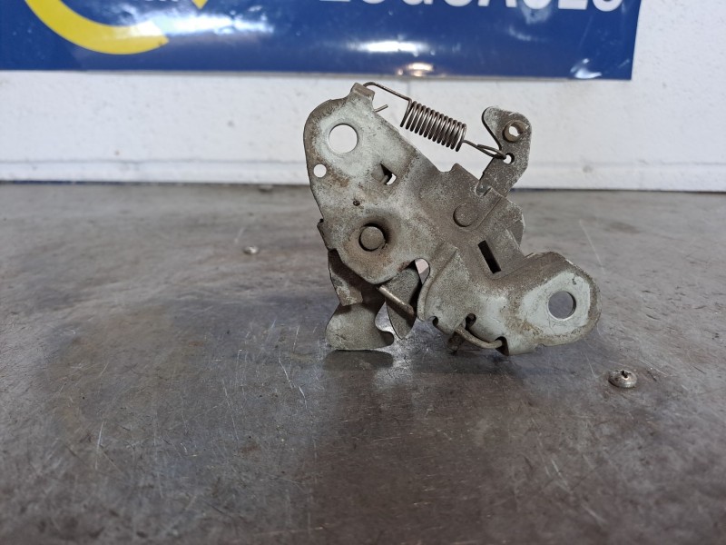 Recambio de cerradura capot para peugeot 406 berlina (s1/s2) 2.0 referencia OEM IAM    Recambio de cerradura capot para peugeot 406 berlina (s1/s2) 2.0 referencia OEM IAM