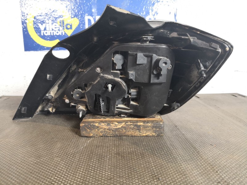 Recambio de piloto trasero izquierdo para opel astra h berlina referencia OEM IAM   