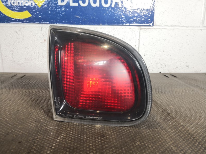 Recambio de piloto porton izquierdo para daewoo lanos referencia OEM IAM   