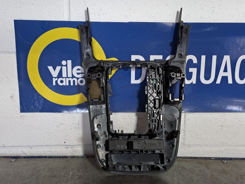 Recambio de guarnecidos palanca cambio para audi a5 2.0 tfsi 211 referencia OEM IAM 8K0864261 8K0959673 8K1713463