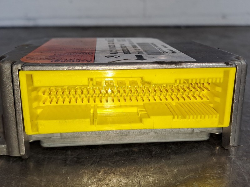 Recambio de centralita airbag para mercedes clase e (w211) berlina 2.6 cat referencia OEM IAM A2118203385 500302190114 